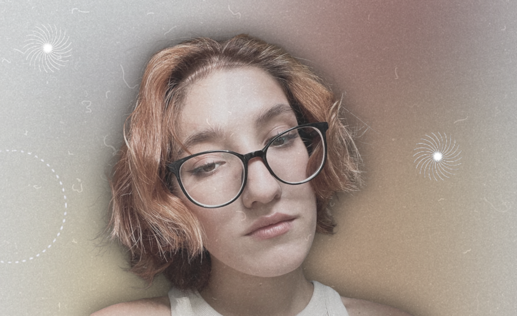 «Мы просто вывезем тебя в лес и закопаем. Даже могилы у тебя не будет». Сбежавшая чеченка рассказала о насилии в семье, своих побегах и новой жизни